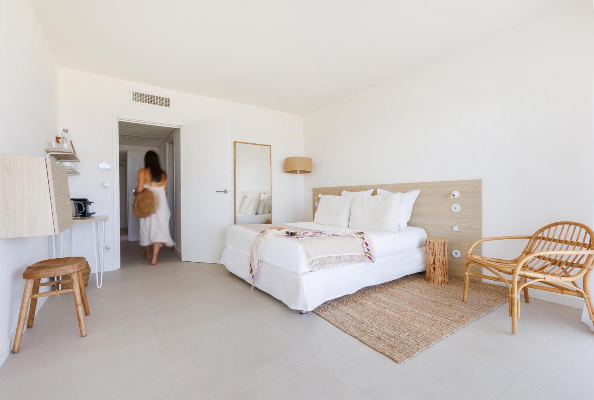 קבלייר-סור-מר Belle Vue Hotel מראה חיצוני תמונה